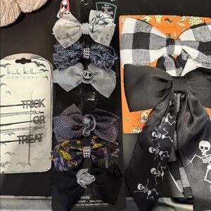 Halloween Themed Hair Bows and Clips Set. NWT. Get all 3 sets! 13 pieces total!